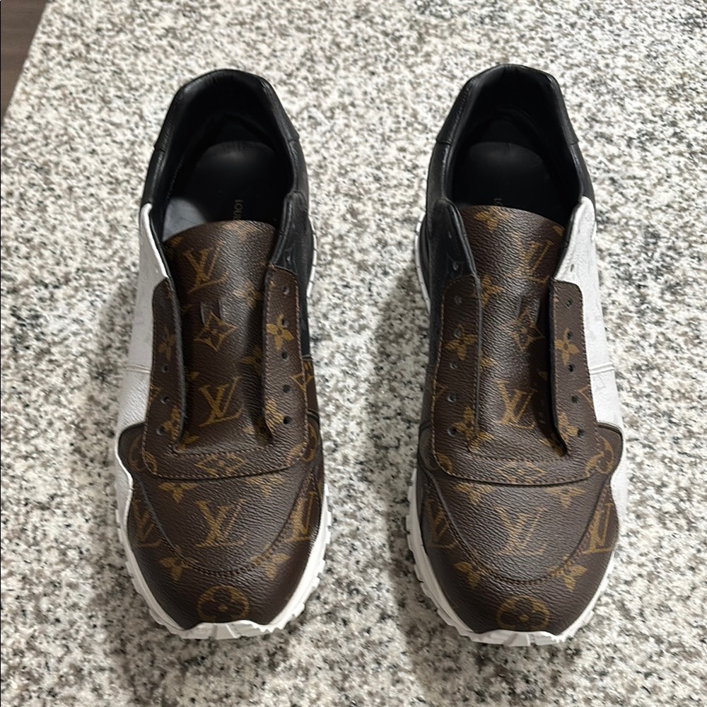 Louis Vuitton Men's Brown and White Sneakers  Size 10 ( Size 11 in America)